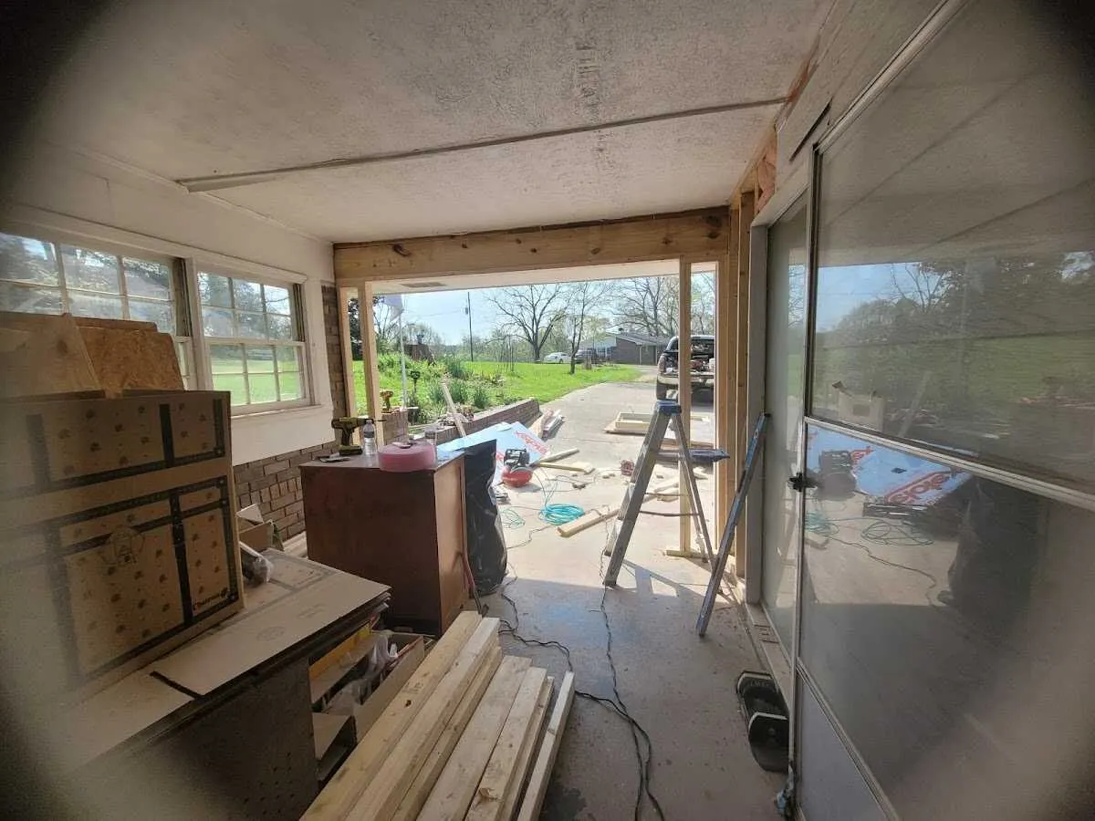 Air movers and dehumidifier for Drying & Dehumidification in Signal Mountain